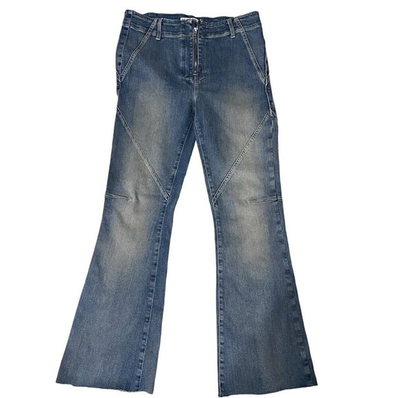 WE THE FREE Jeans Flare Leg Jeans Size 31" Grunge Look Raw Hem - Picture 1 of 6